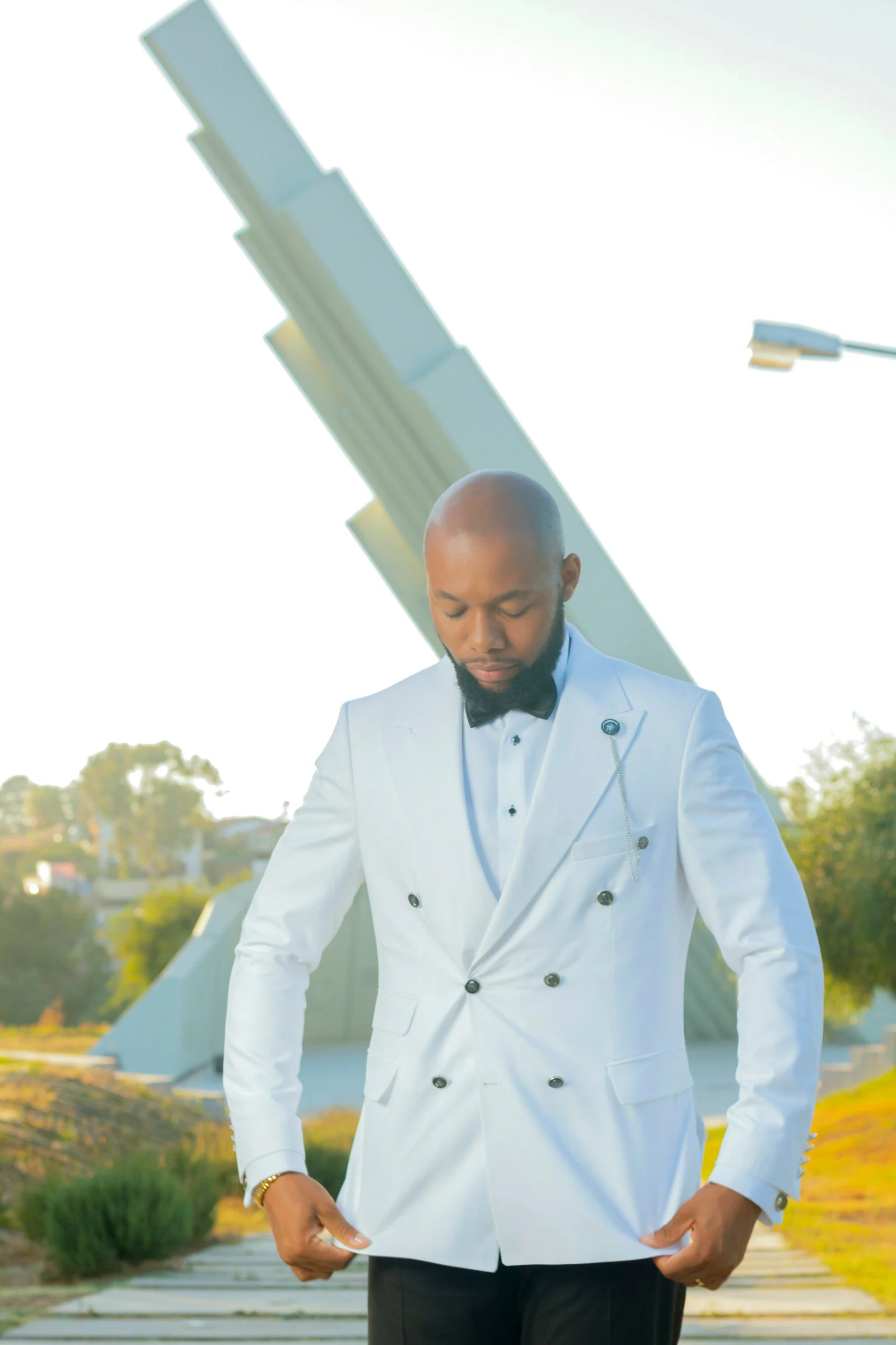 White double-breasted dinner jacket